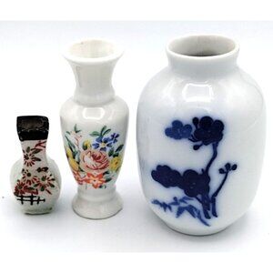 Set Of 3 Vintage Miniature Porcelain Vases Kwanodong China & Japan Floral Decor